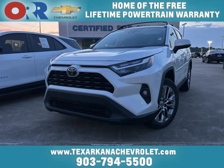 2023 Toyota RAV4 XLE Premium photo 1