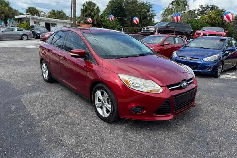2014 Ford Focus SE photo 1