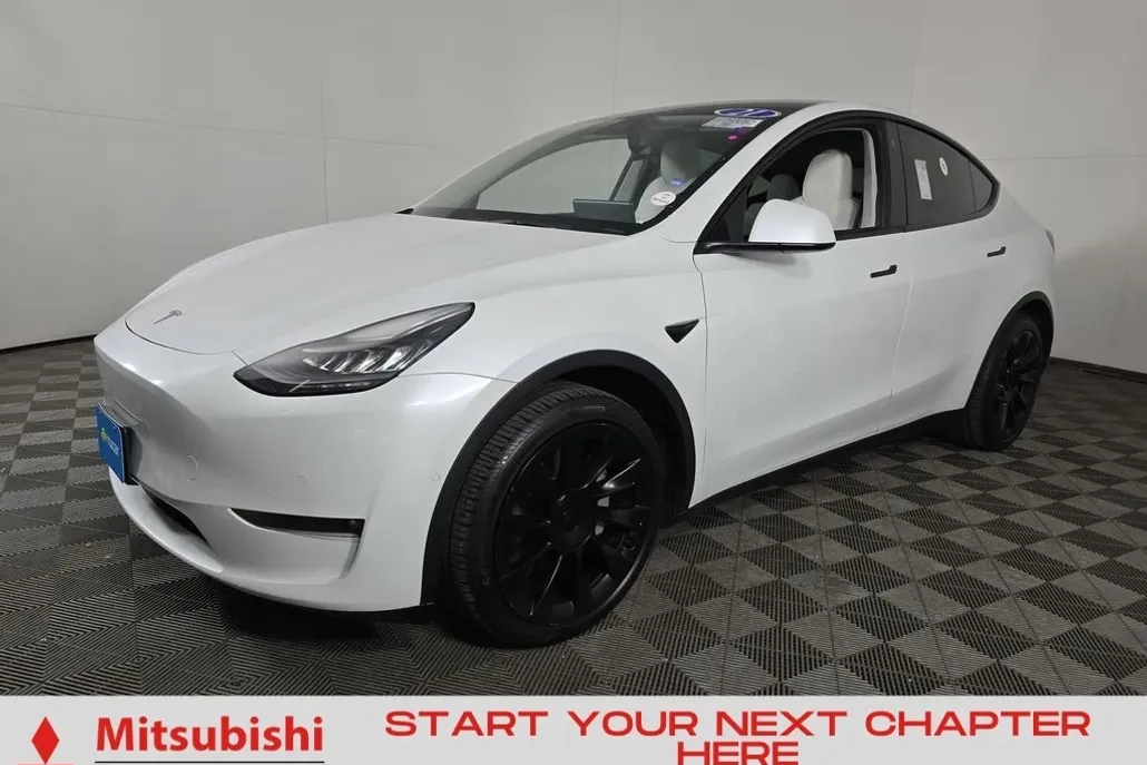 2021 Tesla Model Y Long Range photo 1