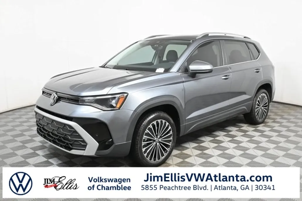 2025 Volkswagen Taos SE photo 1