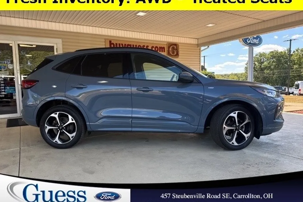 2023 Ford Escape ST-Line Select photo 1