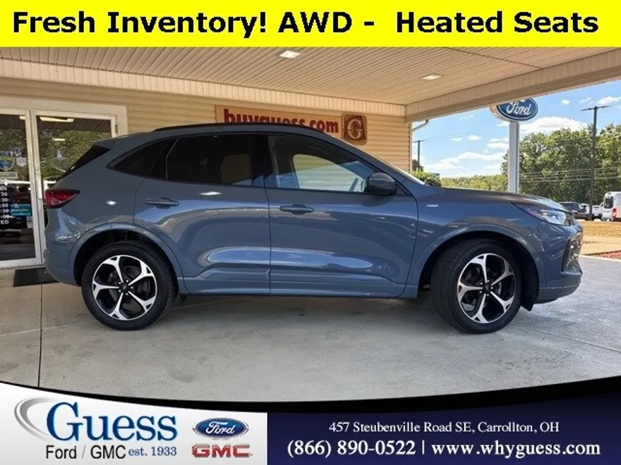 2023 Ford Escape ST-Line Select photo 1