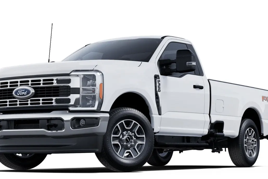 2025 Ford F-350 XLT photo 1