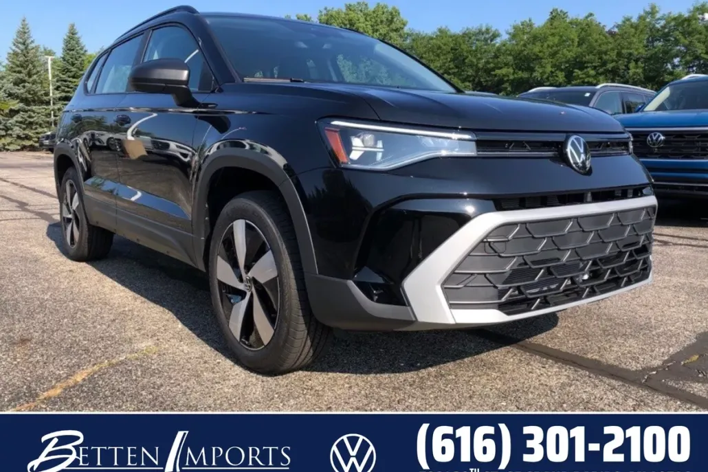 2025 Volkswagen Taos S photo 1