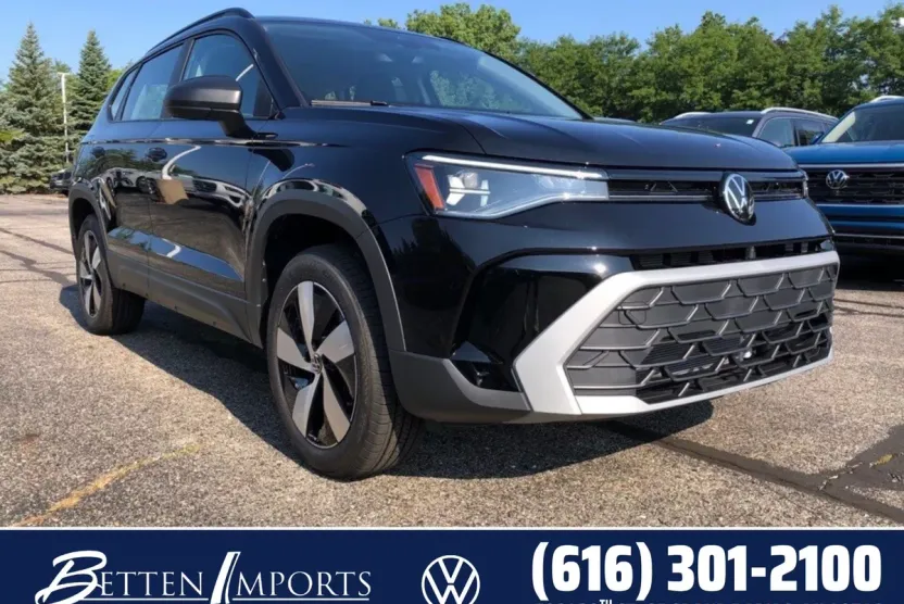 2025 Volkswagen Taos S photo 1