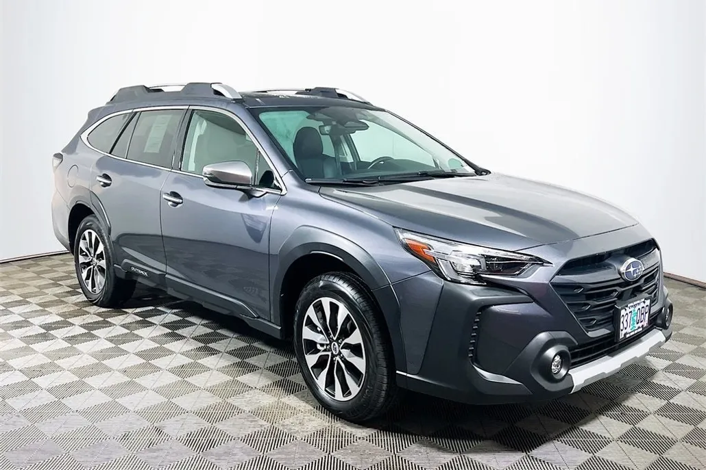 2025 Subaru Outback Touring XT photo 1