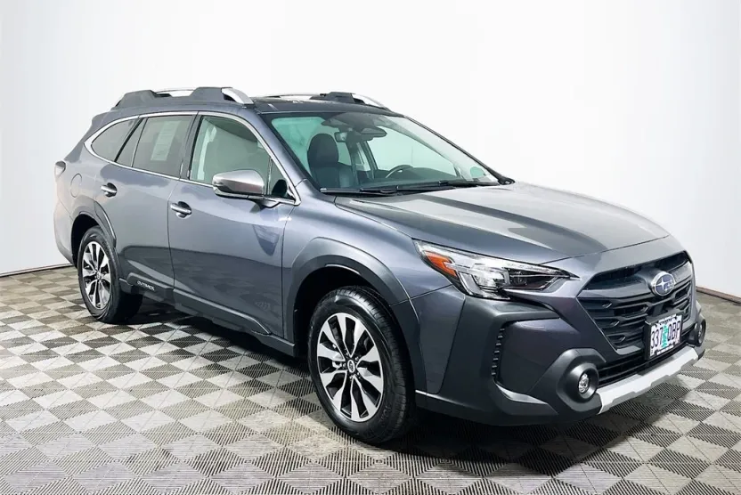 2025 Subaru Outback Touring XT photo 1