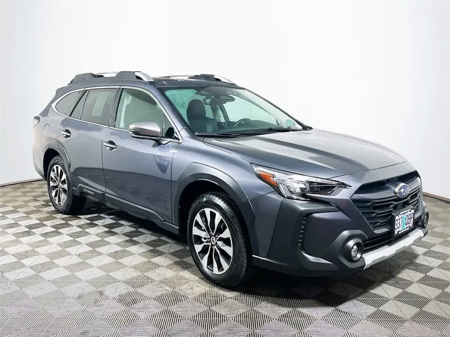 2025 Subaru Outback Touring XT photo 1
