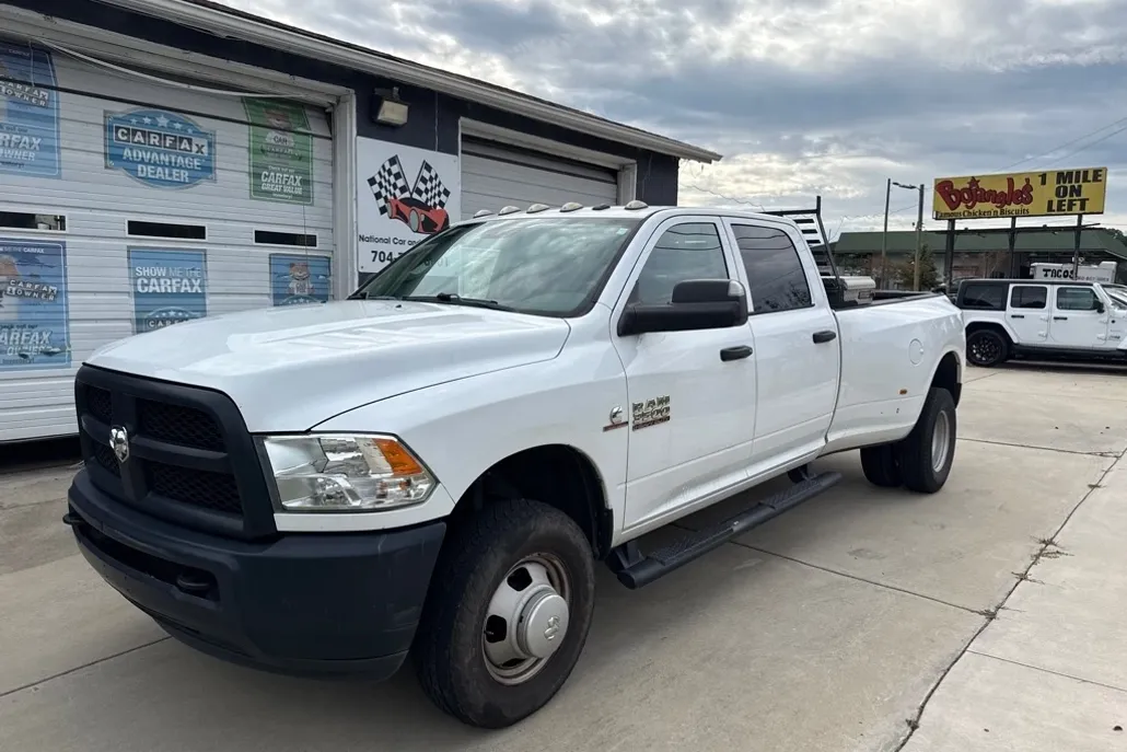 2018 Ram 3500 Tradesman photo 1