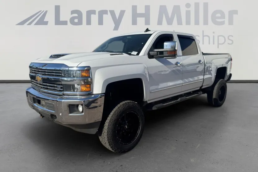 2018 Chevrolet Silverado 2500HD LTZ photo 1