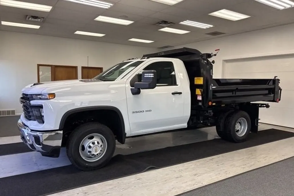 2025 Chevrolet Silverado 3500HD Work Truck photo 1