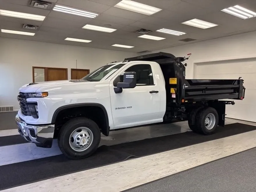 2025 Chevrolet Silverado 3500HD Work Truck photo 1