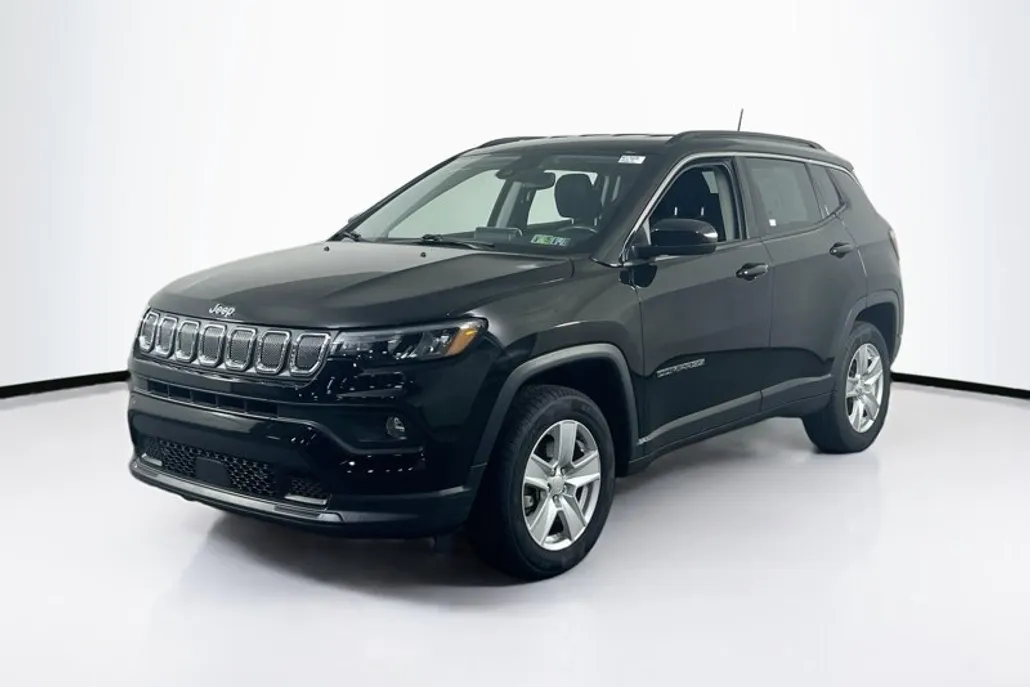 2022 Jeep Compass Latitude photo 1