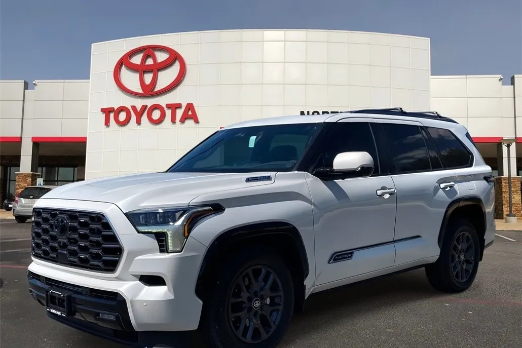 2026 Toyota Sequoia Platinum photo 1