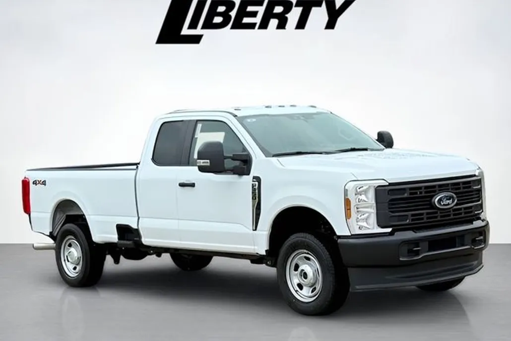 2025 Ford F-350 photo 1