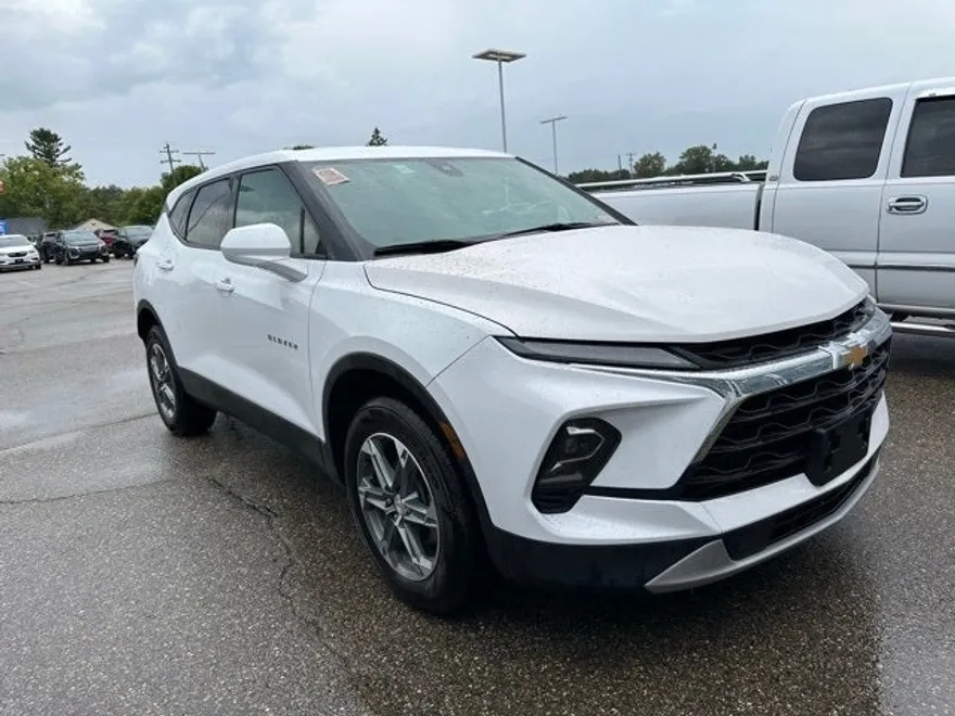 2023 Chevrolet Blazer 2LT photo 1