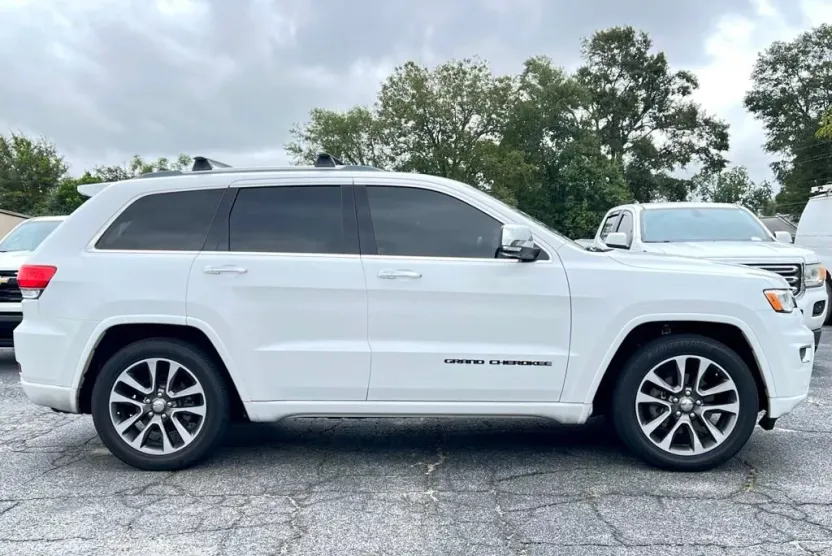 2018 Jeep Grand Cherokee Overland photo 1
