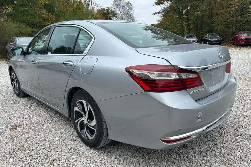 2017 Honda Accord LX photo 1