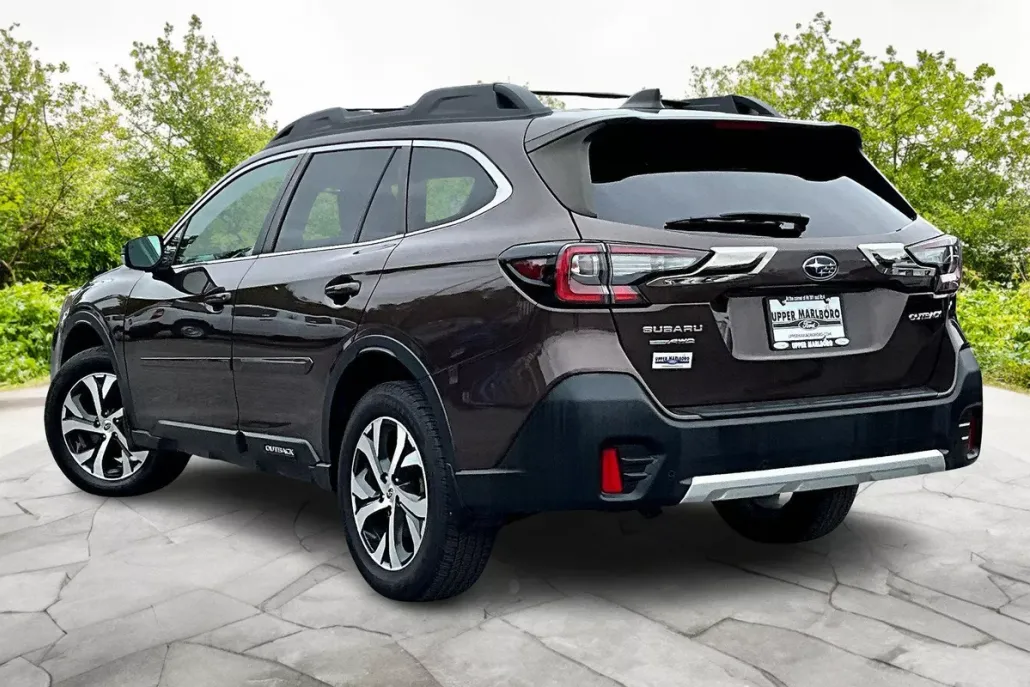 2022 Subaru Outback Limited photo 1