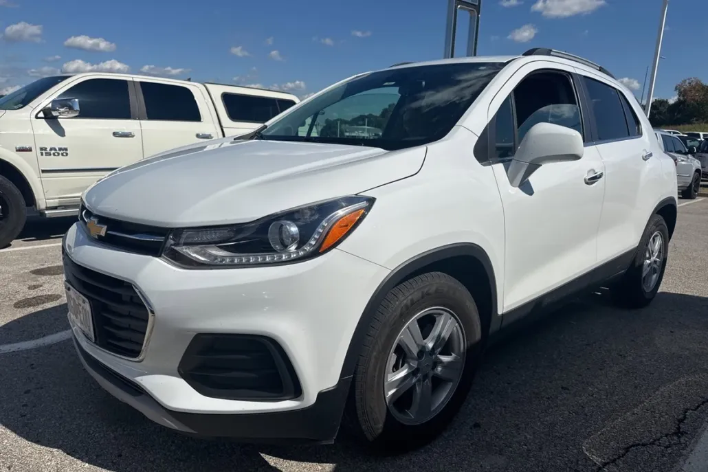2019 Chevrolet Trax LT photo 1