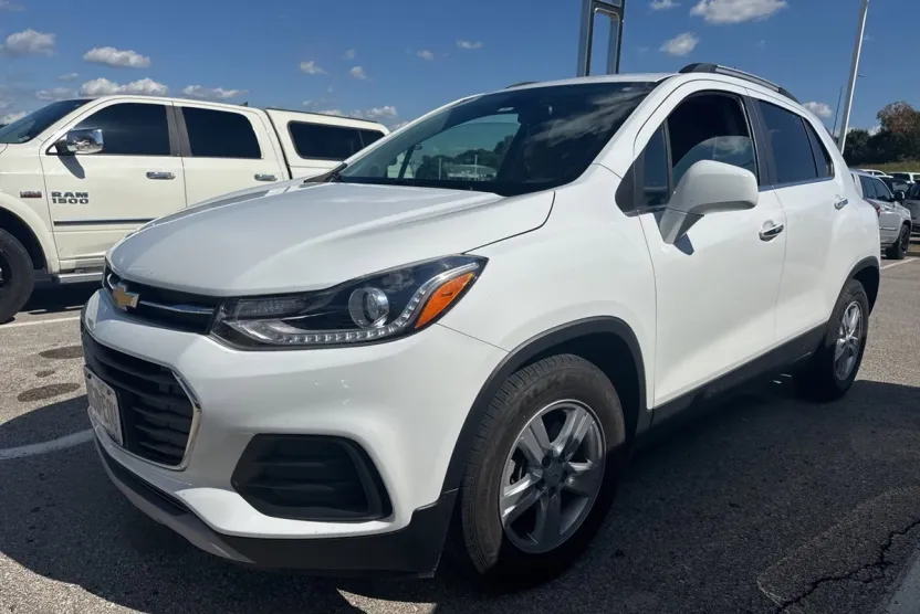 2019 Chevrolet Trax LT photo 1