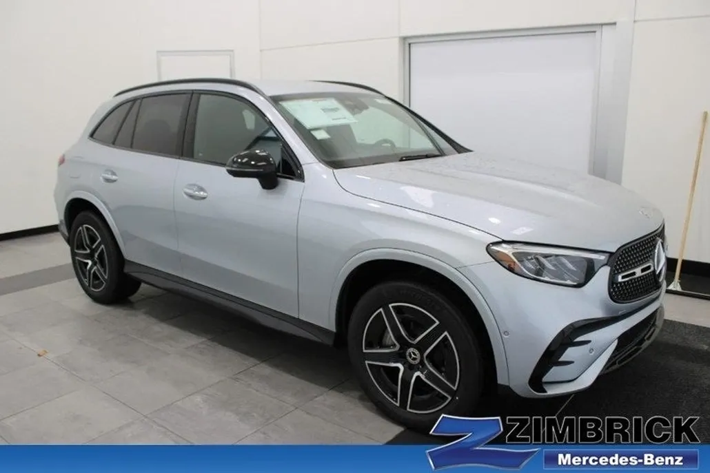 2025 Mercedes Benz GLC 300 4MATIC photo 1