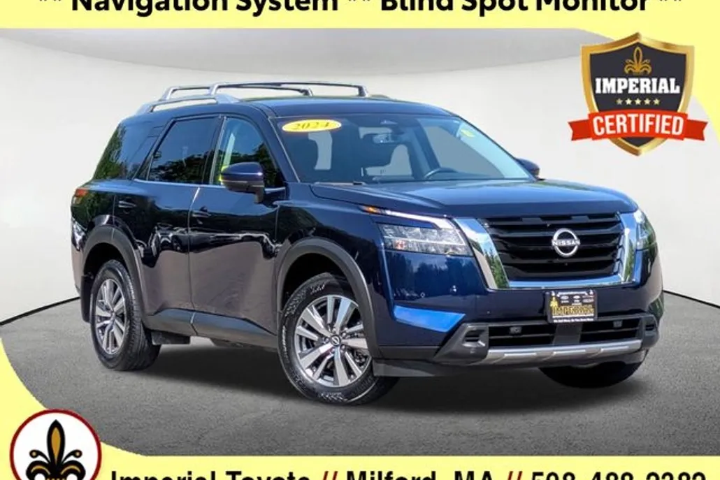 2024 Nissan Pathfinder SL photo 1