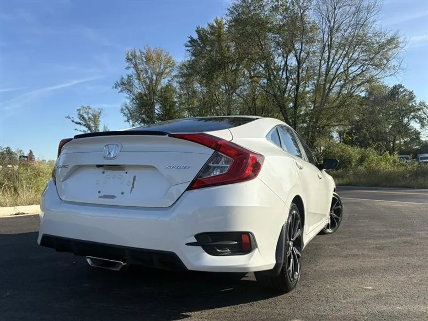 2019 Honda Civic Sport photo 1