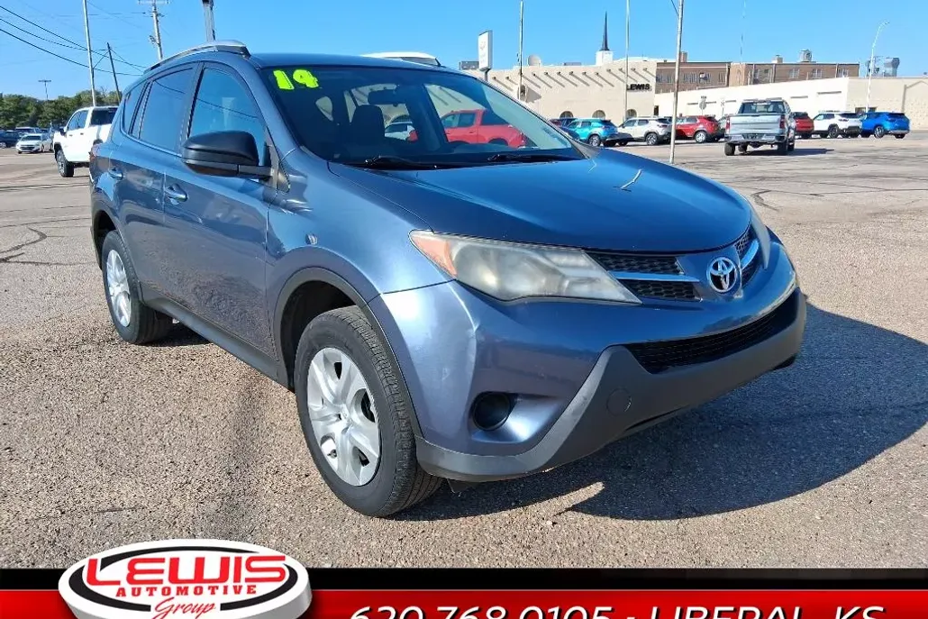 2014 Toyota RAV4 LE photo 1
