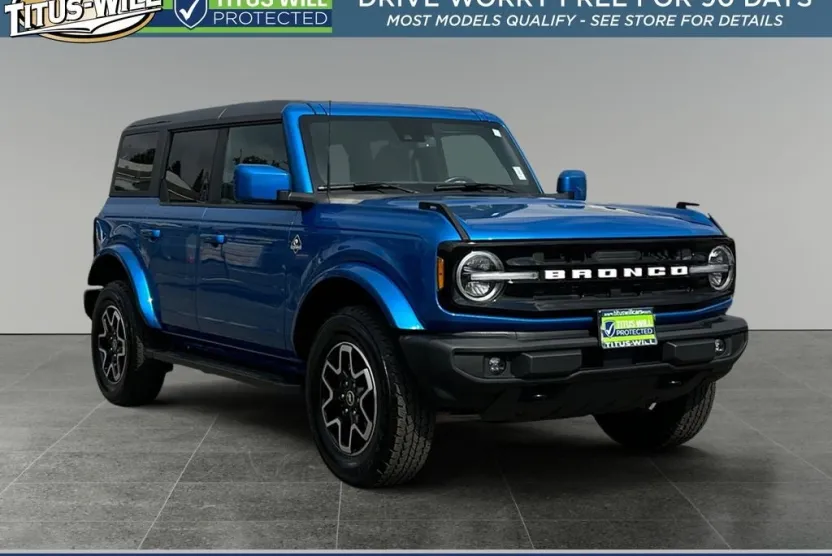 2023 Ford Bronco Outer Banks photo 1