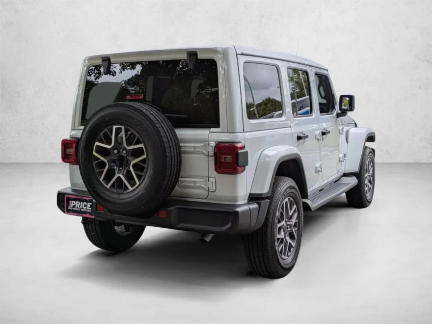 2025 Jeep Wrangler Sahara photo 1