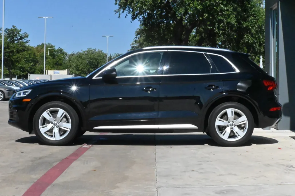 2019 Audi Q5 Premium Plus photo 1