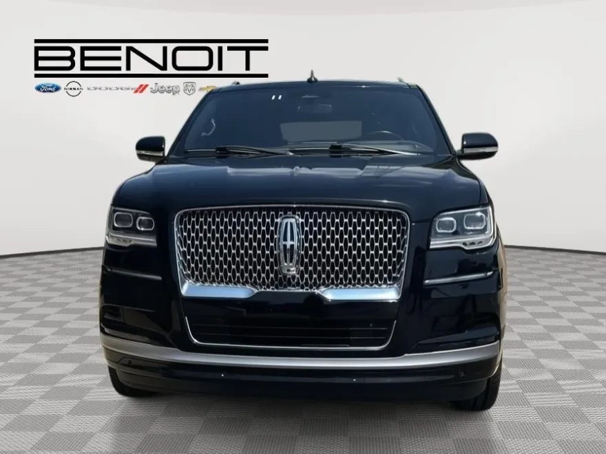 2023 Lincoln Navigator L Reserve photo 1
