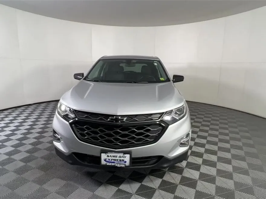 2019 Chevrolet Equinox LT photo 1