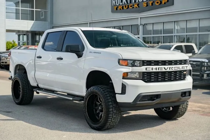 2020 Chevrolet Silverado 1500 Custom photo 1