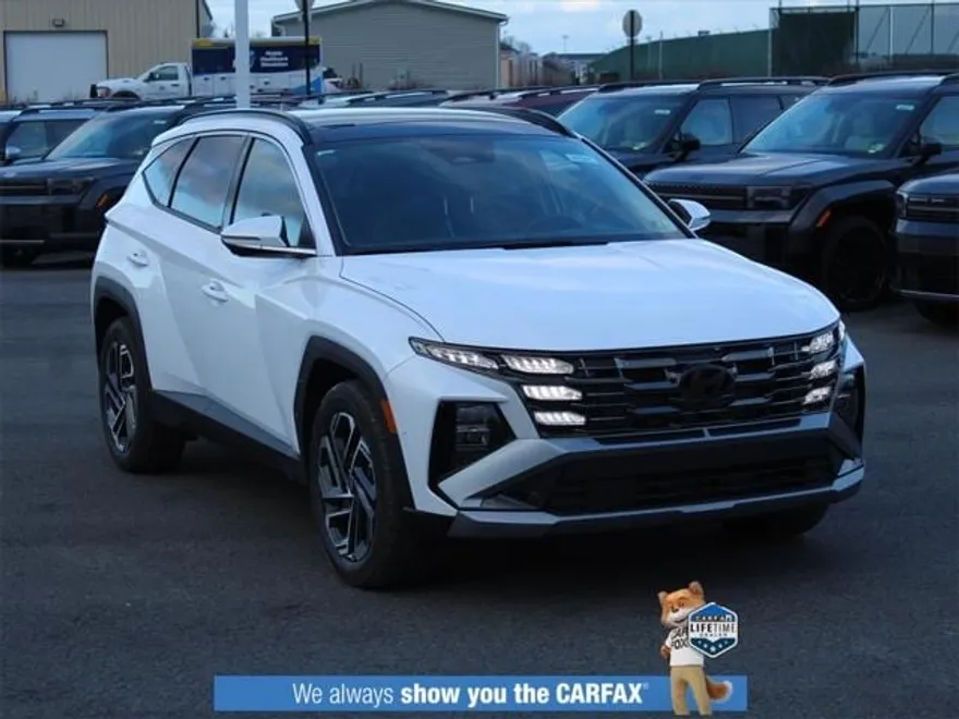 2025 Hyundai Tucson Limited photo 1