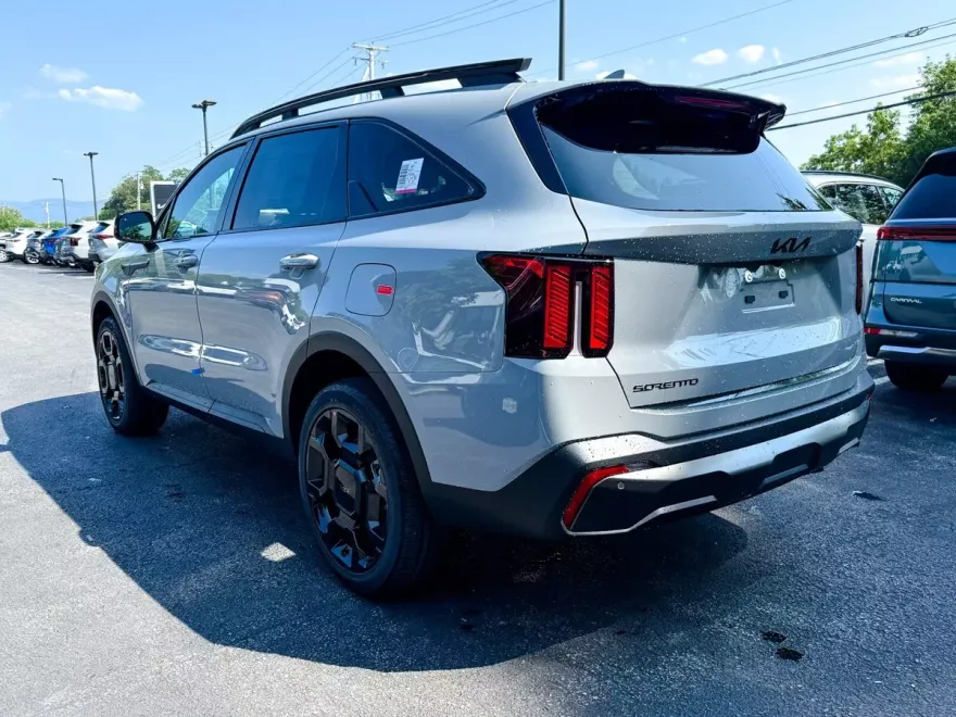2025 Kia Sorento X-Line EX photo 1