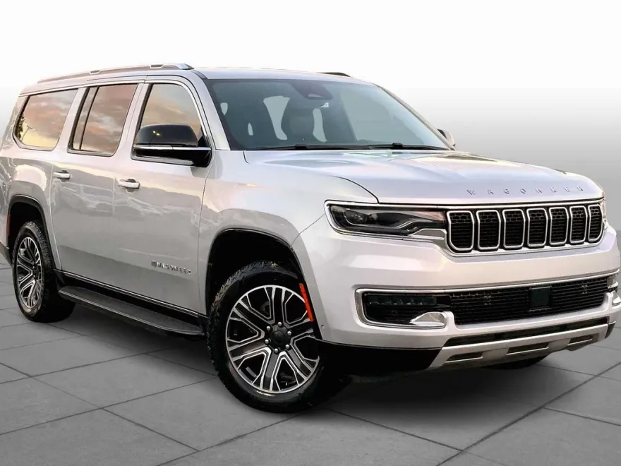 2024 Jeep Wagoneer L Series II photo 1