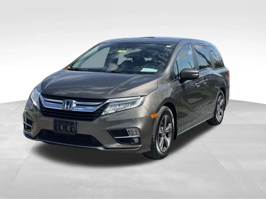 2019 Honda Odyssey Touring photo 1