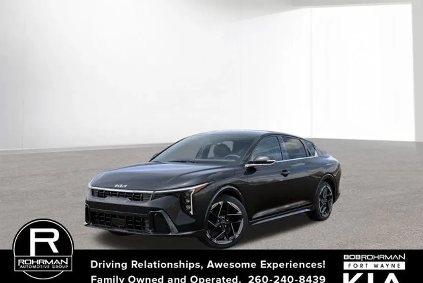2025 Kia K4 GT-Line photo 1