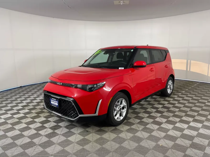 2023 Kia Soul S photo 1