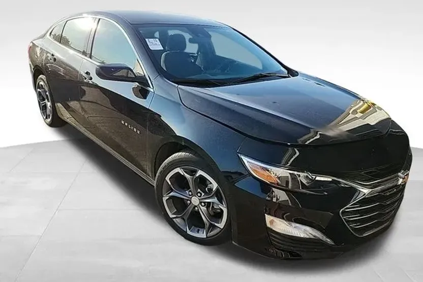 2024 Chevrolet Malibu 1LT photo 1