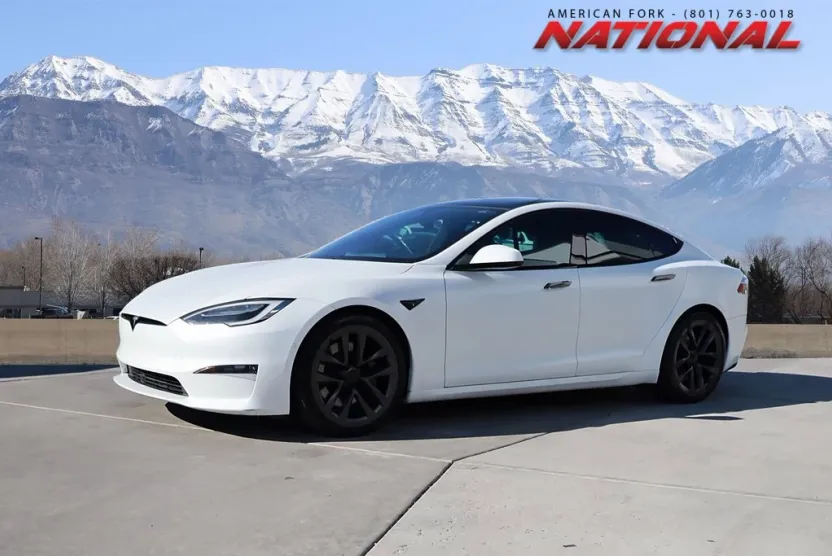 2021 Tesla Model S Plaid photo 1