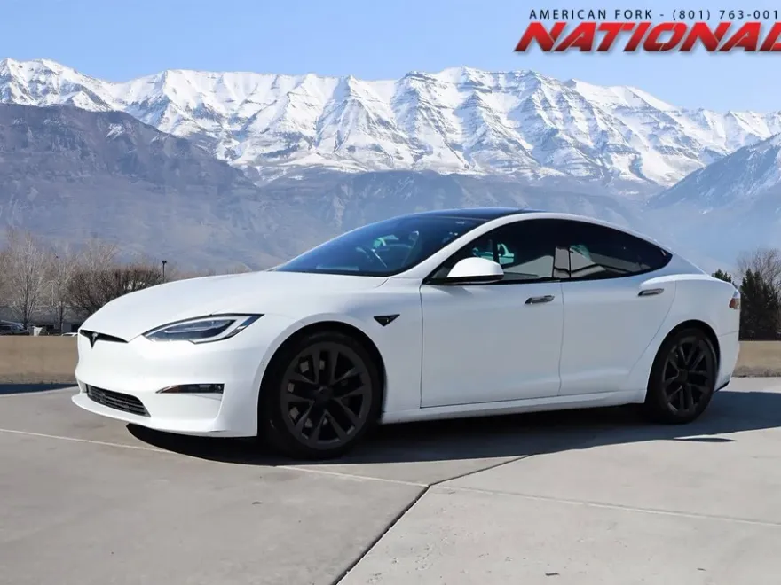 2021 Tesla Model S Plaid photo 1