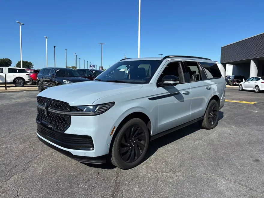 2025 Lincoln Navigator Reserve photo 1
