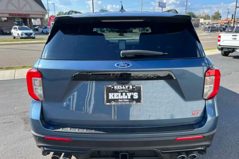 2020 Ford Explorer ST photo 1