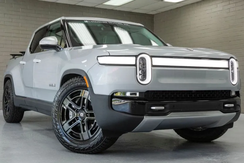 2024 Rivian R1T Adventure photo 1
