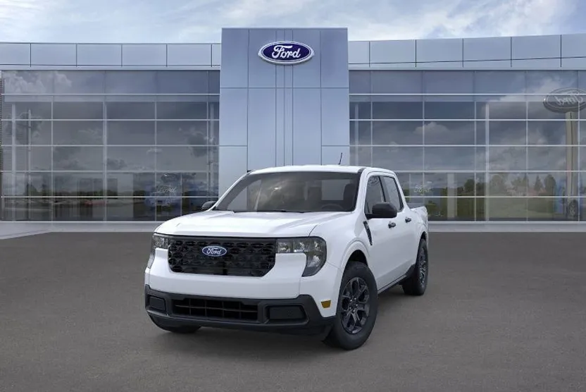 2025 Ford Maverick XLT photo 1