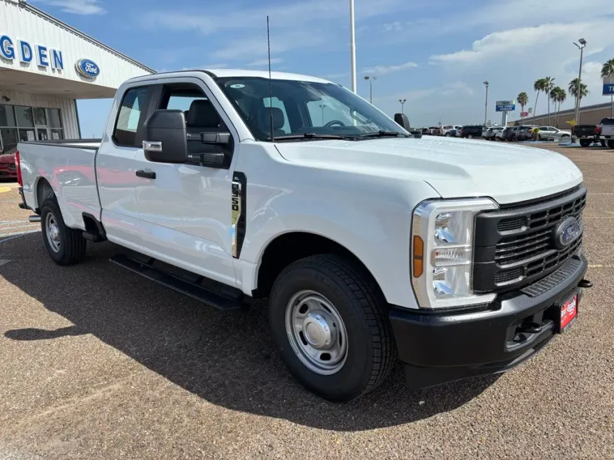 2026 Ford F-350 XL photo 1
