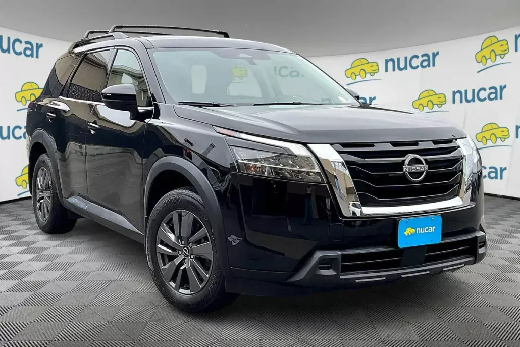 2022 Nissan Pathfinder SV photo 1